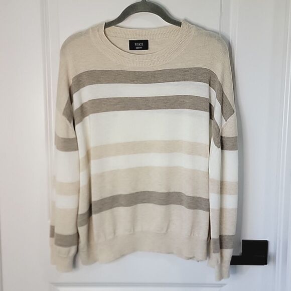 Vici Cream Tan Brown Striped Crew Neck Sweater - Size Medium - Picture 1 of 13